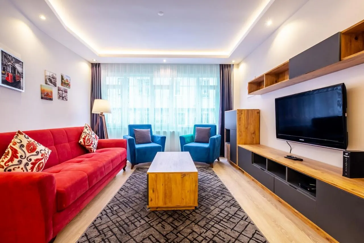 Splendid Flat In The Heart Of Cihangir Istanbul
