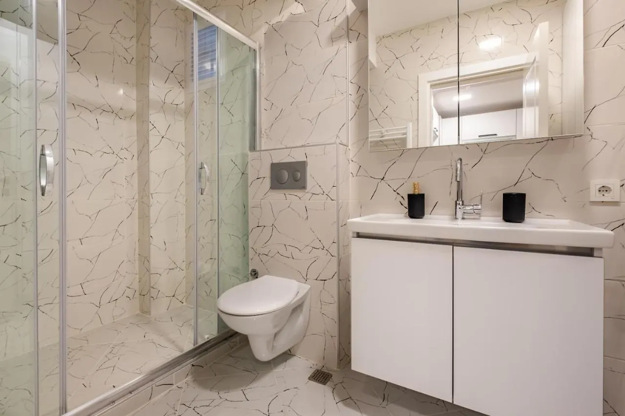 Splendid Flat In The Heart Of Cihangir Istanbul 0*,  Turkey